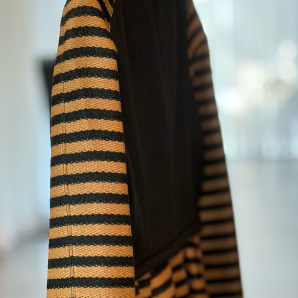 Burberry Black and Tan Striped Blazer - Picture 2 of 4